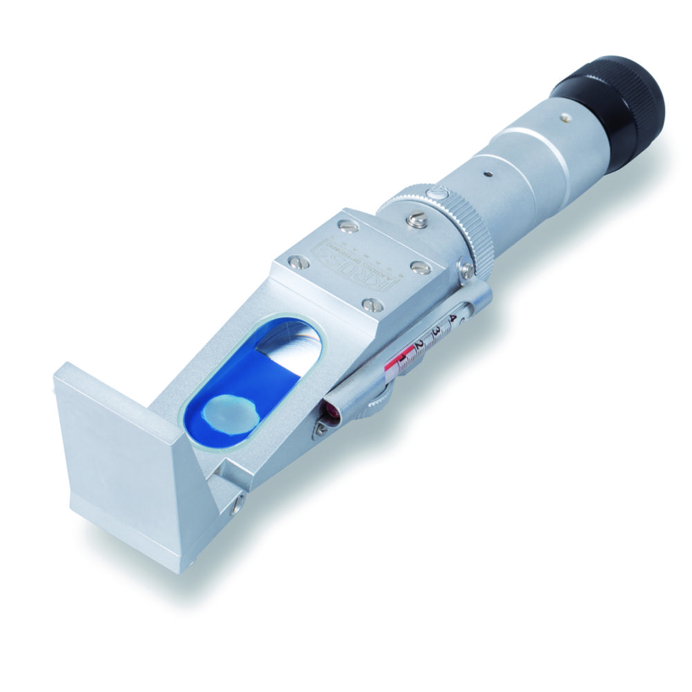 Manual hand-held refractometers