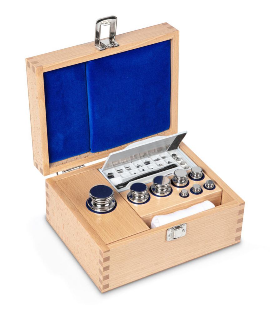 Weight set E2, cylindrical shape, with wooden box